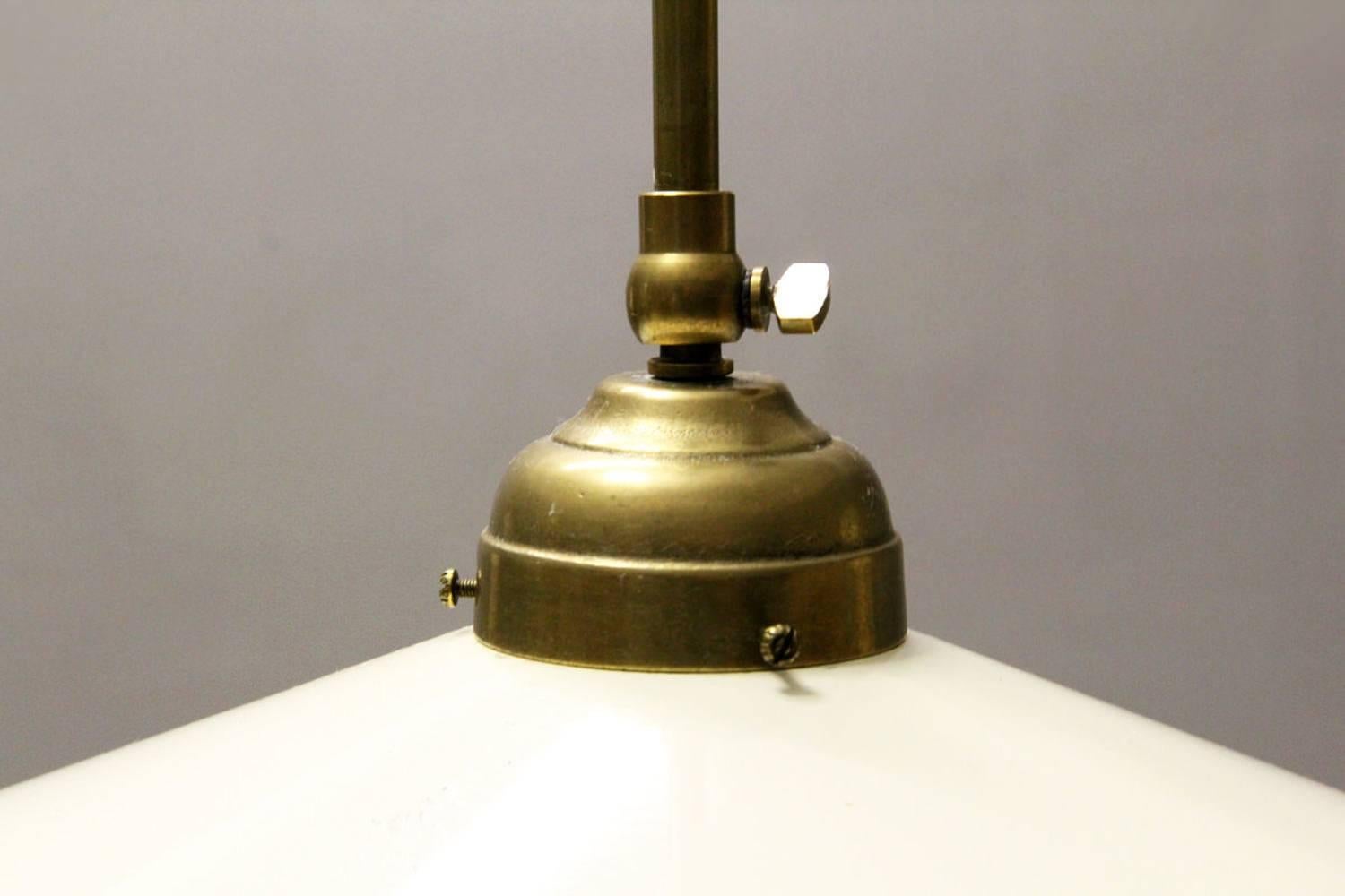 Mid-Century Modern Italian Modernist Pendant Lamp in the Style of Stilnovo For Sale