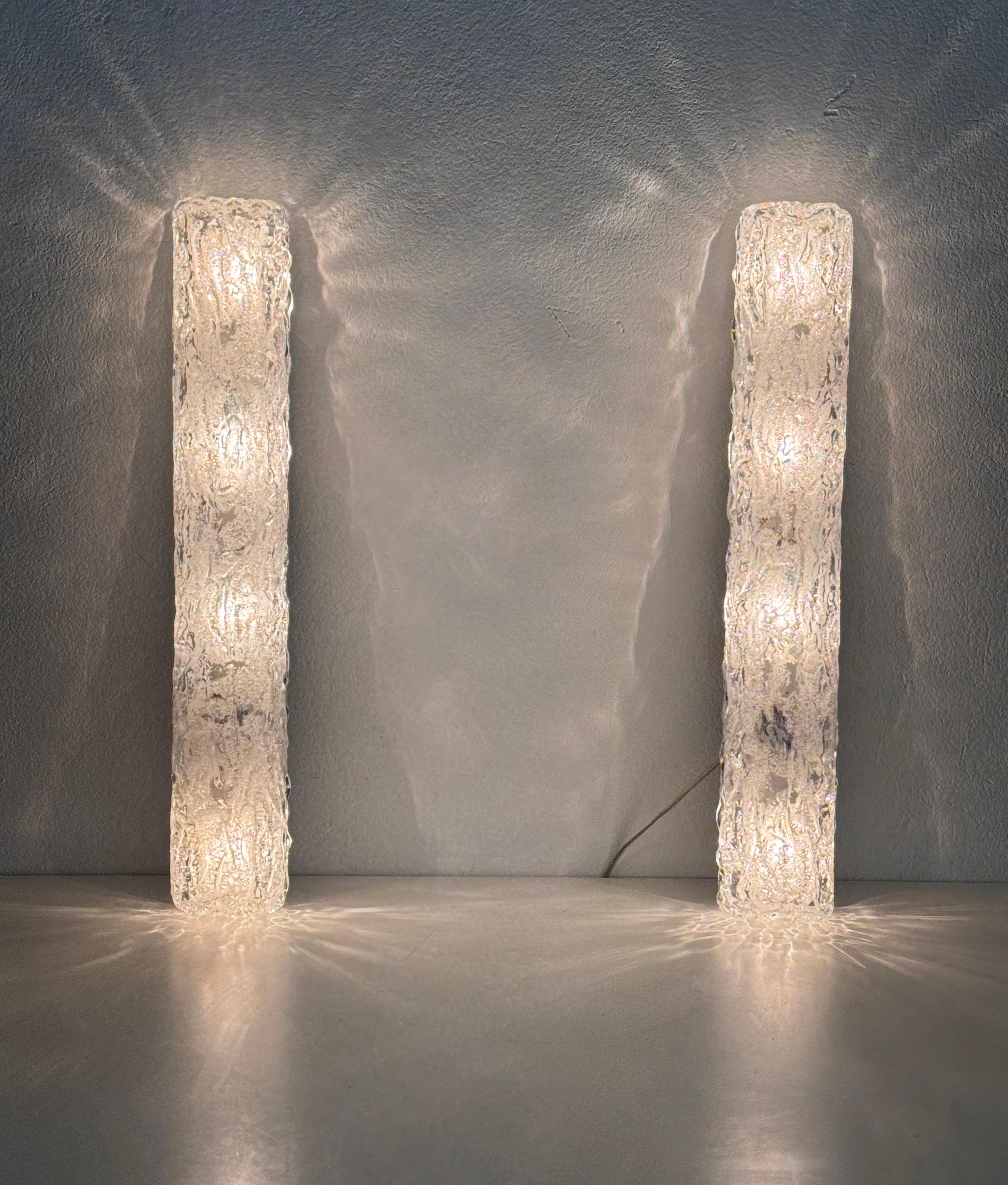 Pair Large Mid-Century Ice Glass Mirror Wall Sconces in Textured Art Glass, 1970 For Sale 10