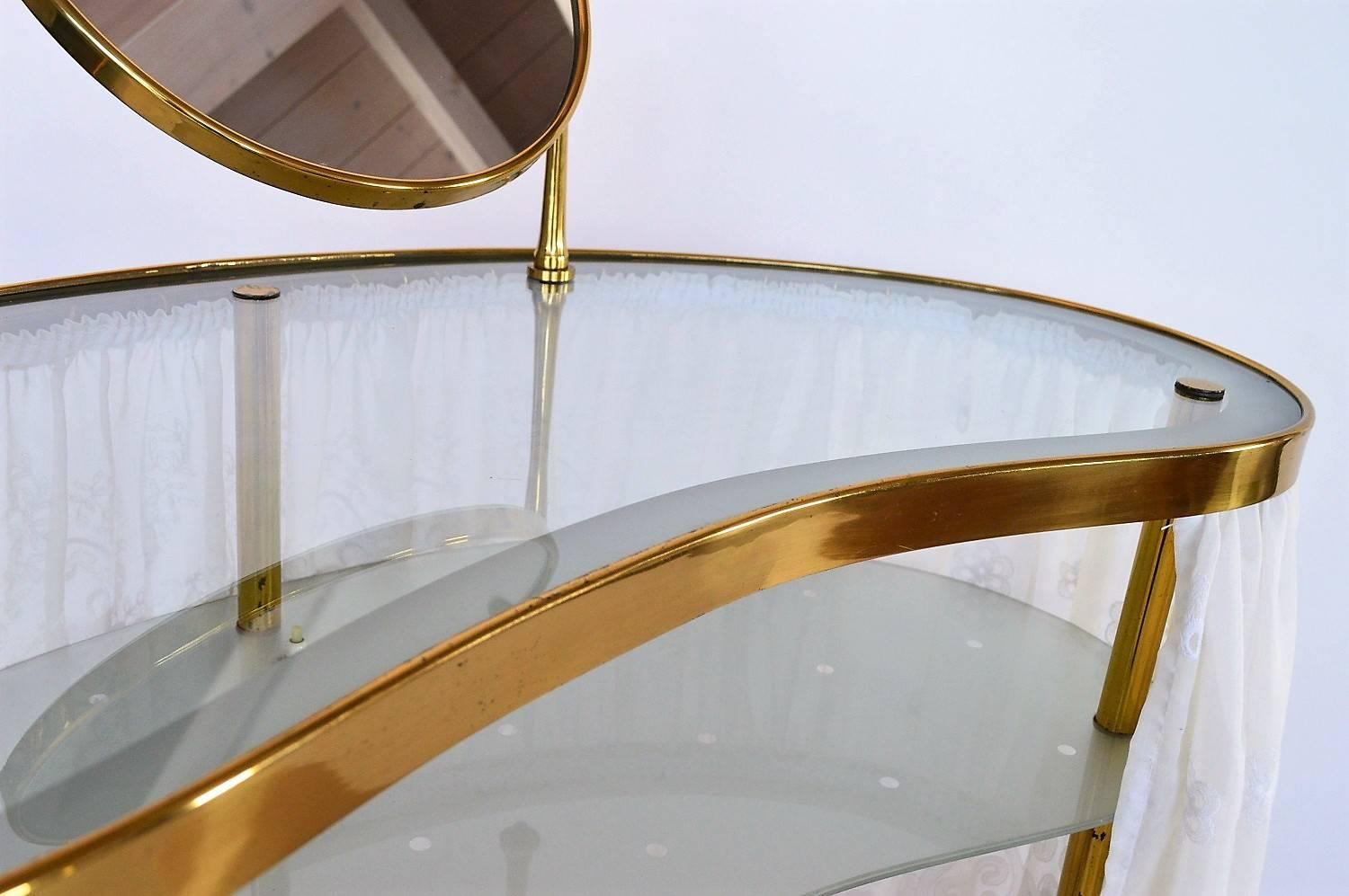 Mid-20th Century Italian Dressing Vanity Table and Chair of Brass and Glass, Illuminated, 1950s