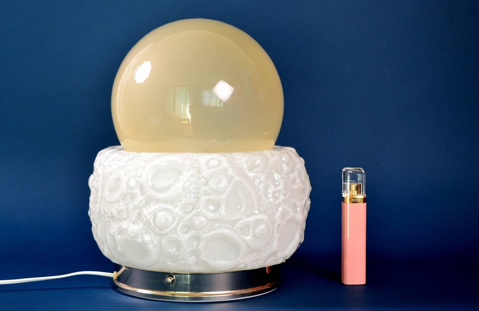 Italian Mid Century Murano Space Age Table Lamp by Mazzega, 1970s For Sale 1