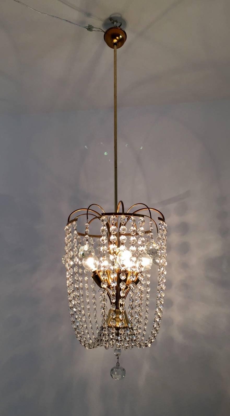 Austrian Midcentury Crystal Glass and Brass Chandelier, 1950s For Sale 1