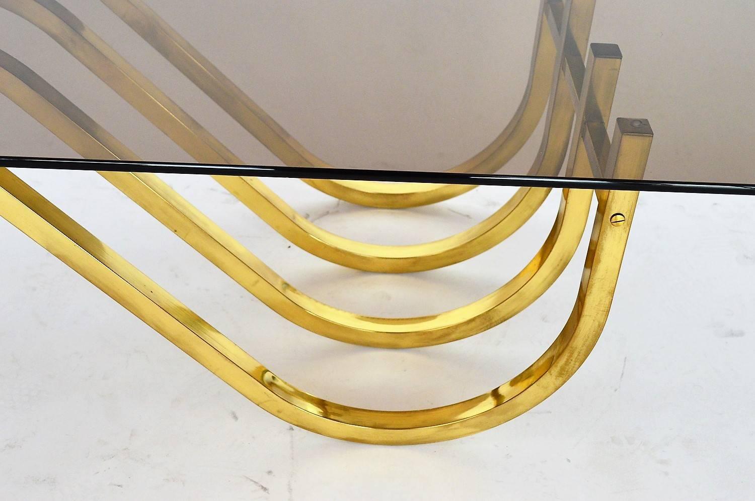 Italian Design Coffee Table with Brass Base, 1970s In Good Condition In Morazzone, Varese