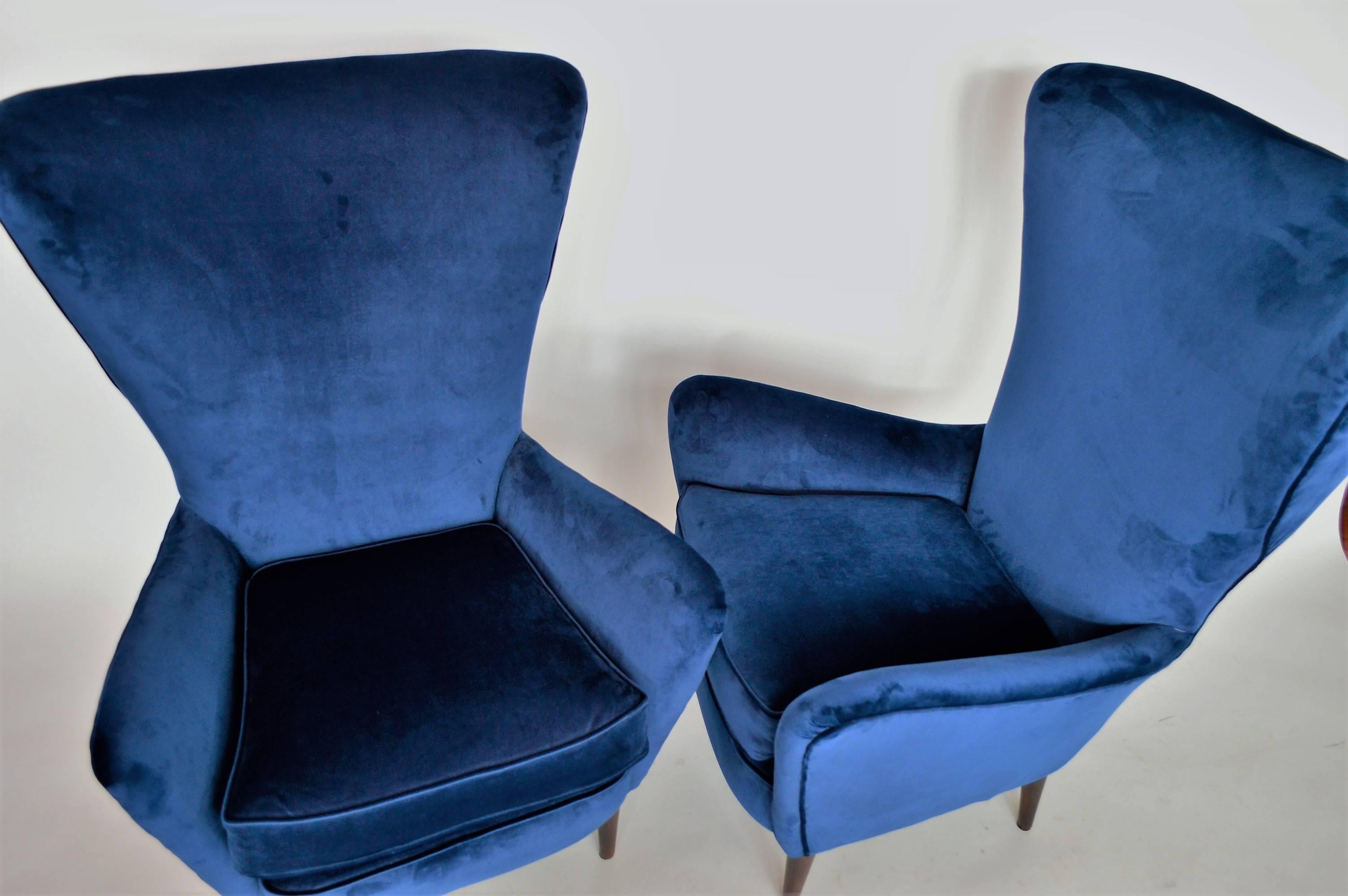 Italian Midcentury Armchairs Restored with Royal-Blue Velvet, 1950s 2