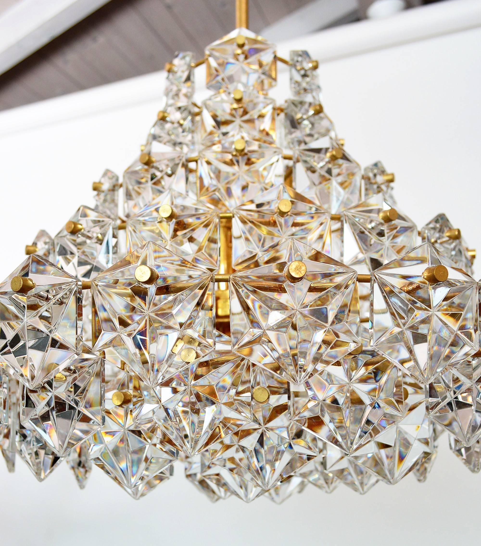 Midcentury Crystal Glass Chandelier with Gilt Frame by Kinkeldey, 1970s In Good Condition In Morazzone, Varese