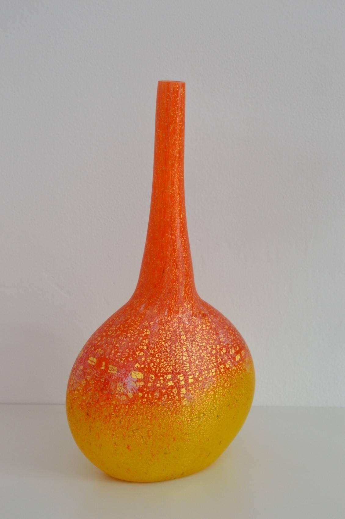 Hollywood Regency Enrico Cammozzo Handsigned Orange Yellow 18-Karat Gold Murano Vase, Italy, 1980
