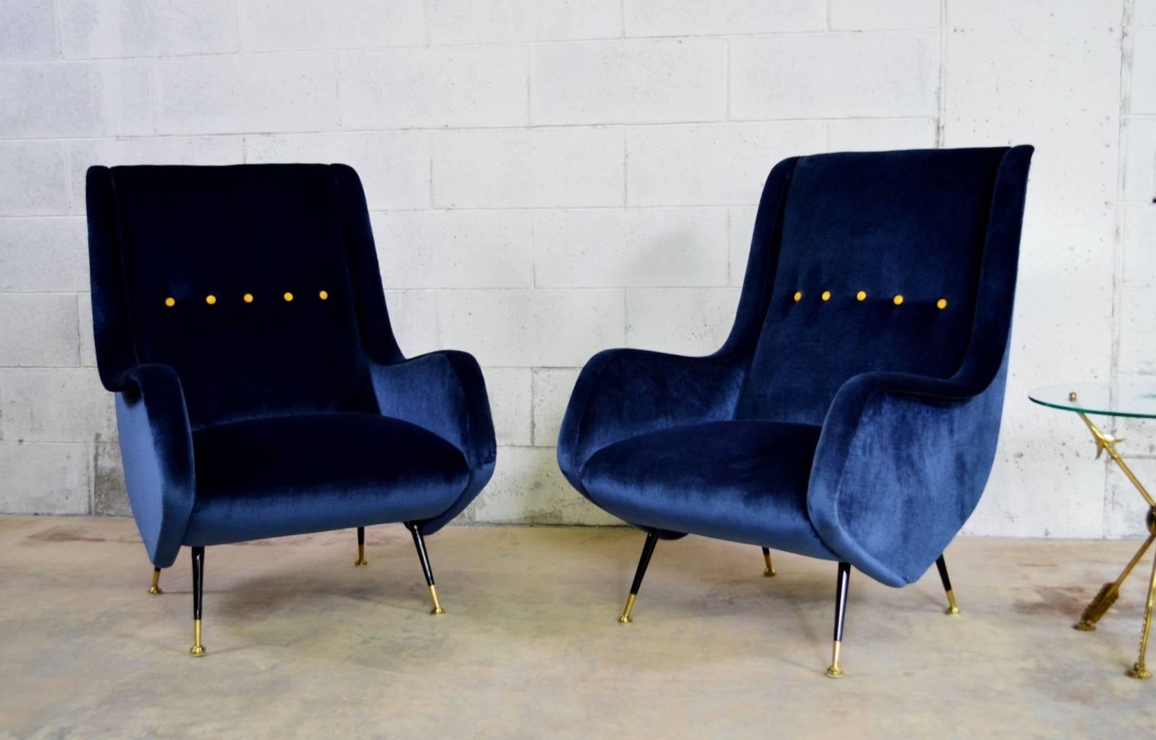 Mid-Century Modern Pair of Italian Velvet Lounge Chairs Aldo Morbelli, Isa Bergamo, Italy, 1950s