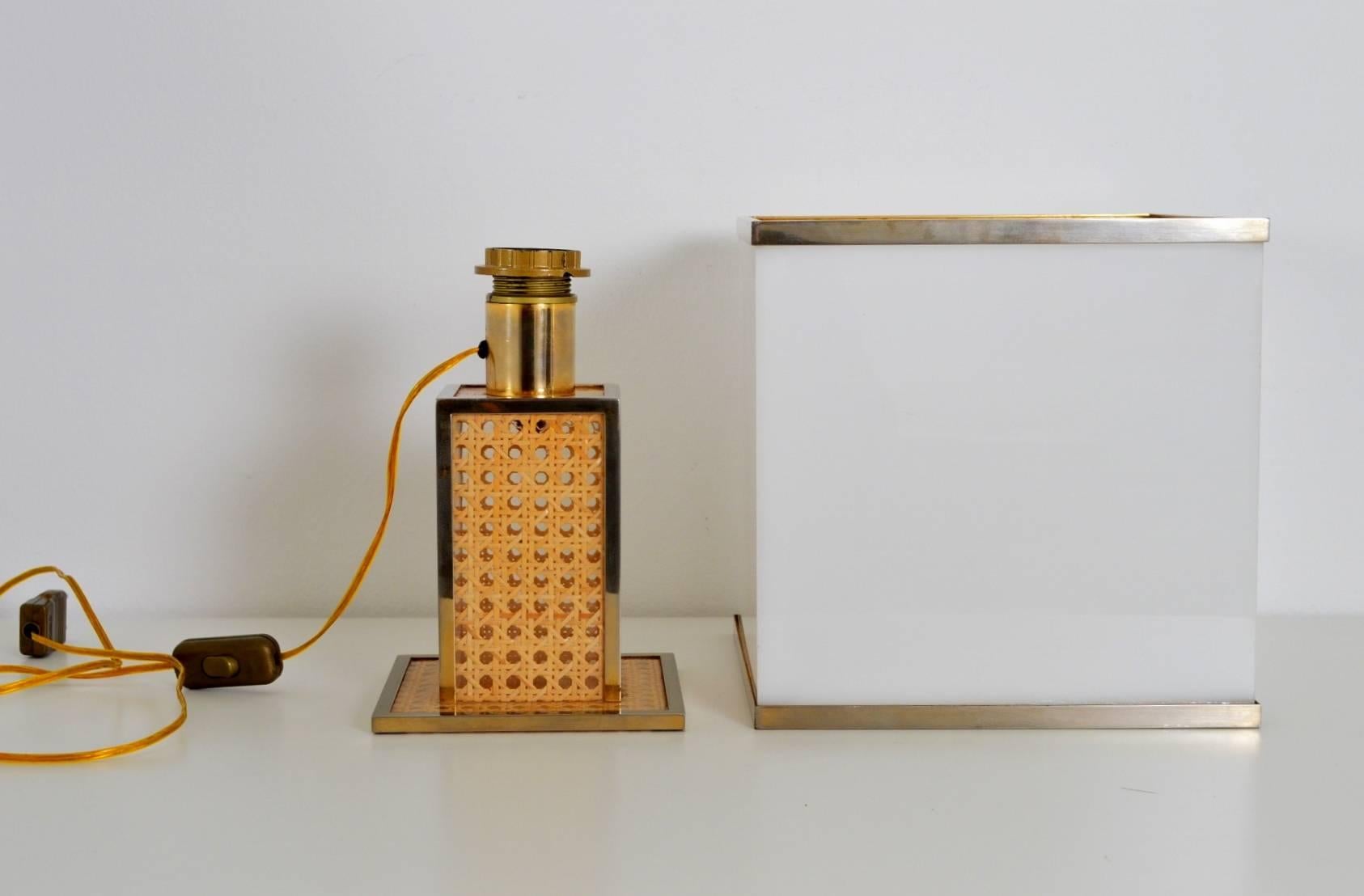 Italian Regency Brass, Lucite and Cane Table Lamp with Acrylic Lampshade, 1960s 4