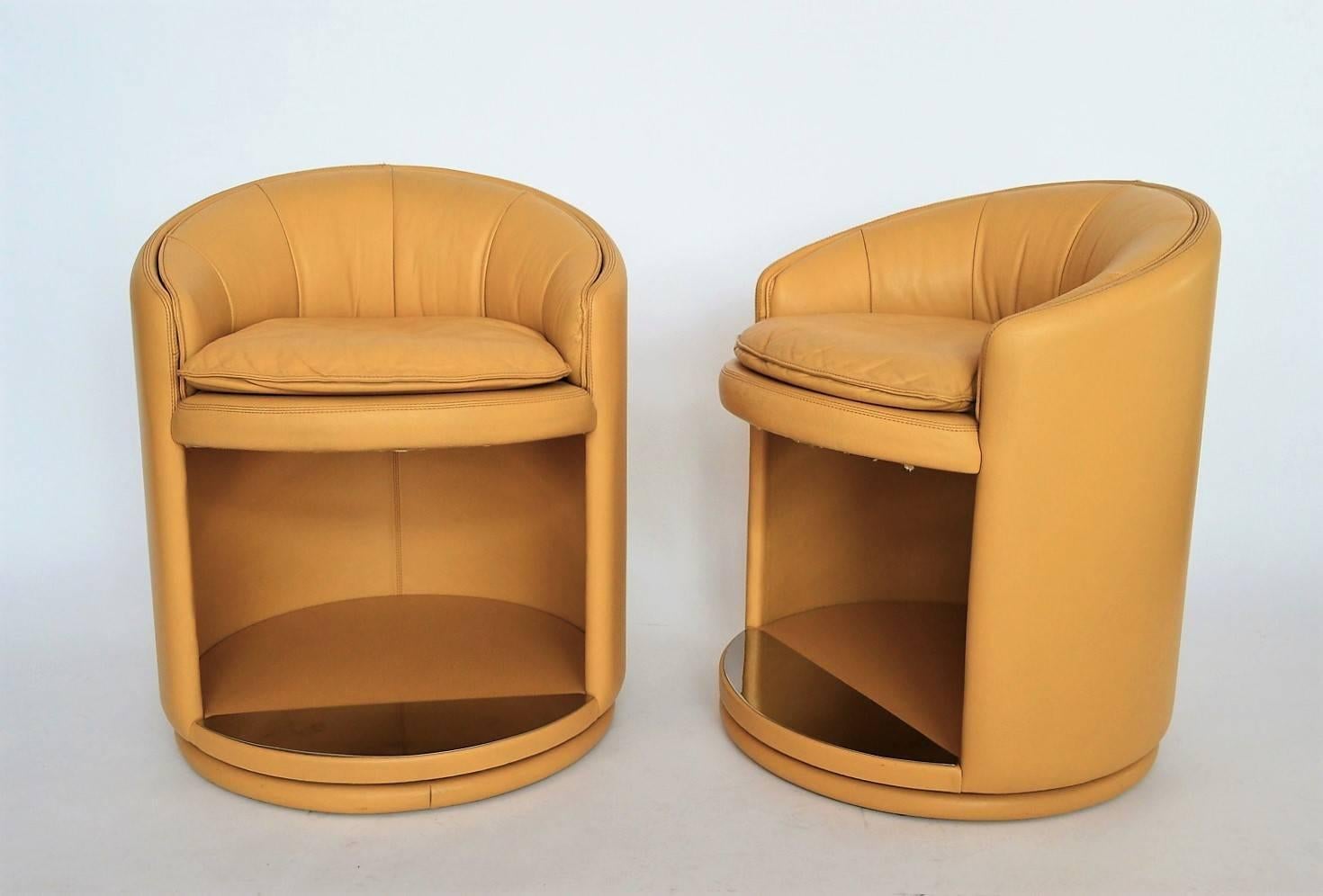 Leather Swivel Club Chairs, Italy, 1980s In Excellent Condition In Morazzone, Varese
