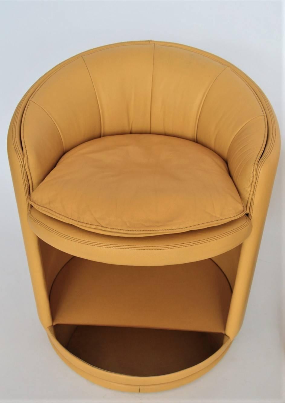 Italian Leather Swivel Club Chairs, Italy, 1980s