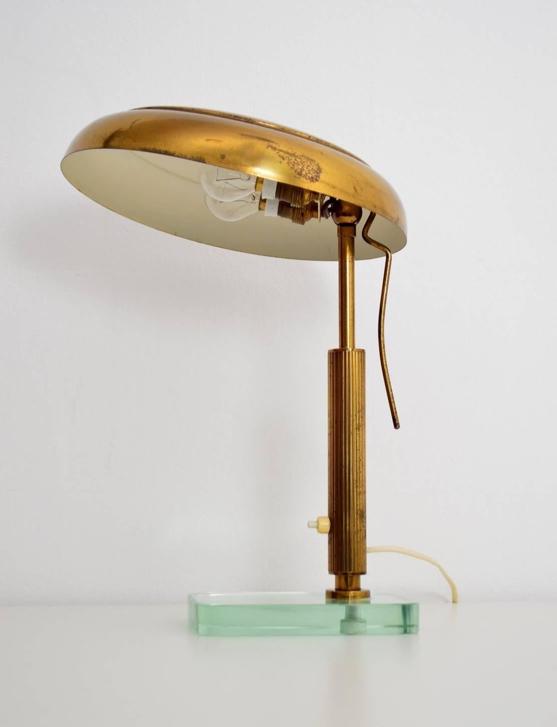 Hand-Crafted Italian Midcentury Brass and Glass Desk or Table Lamp, 1950s