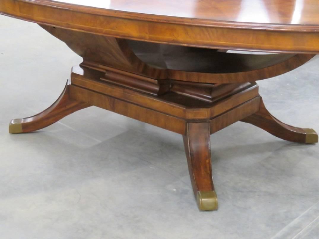 Jonathan Charles Biedermeier Style Dining Table In Good Condition In Swedesboro, NJ