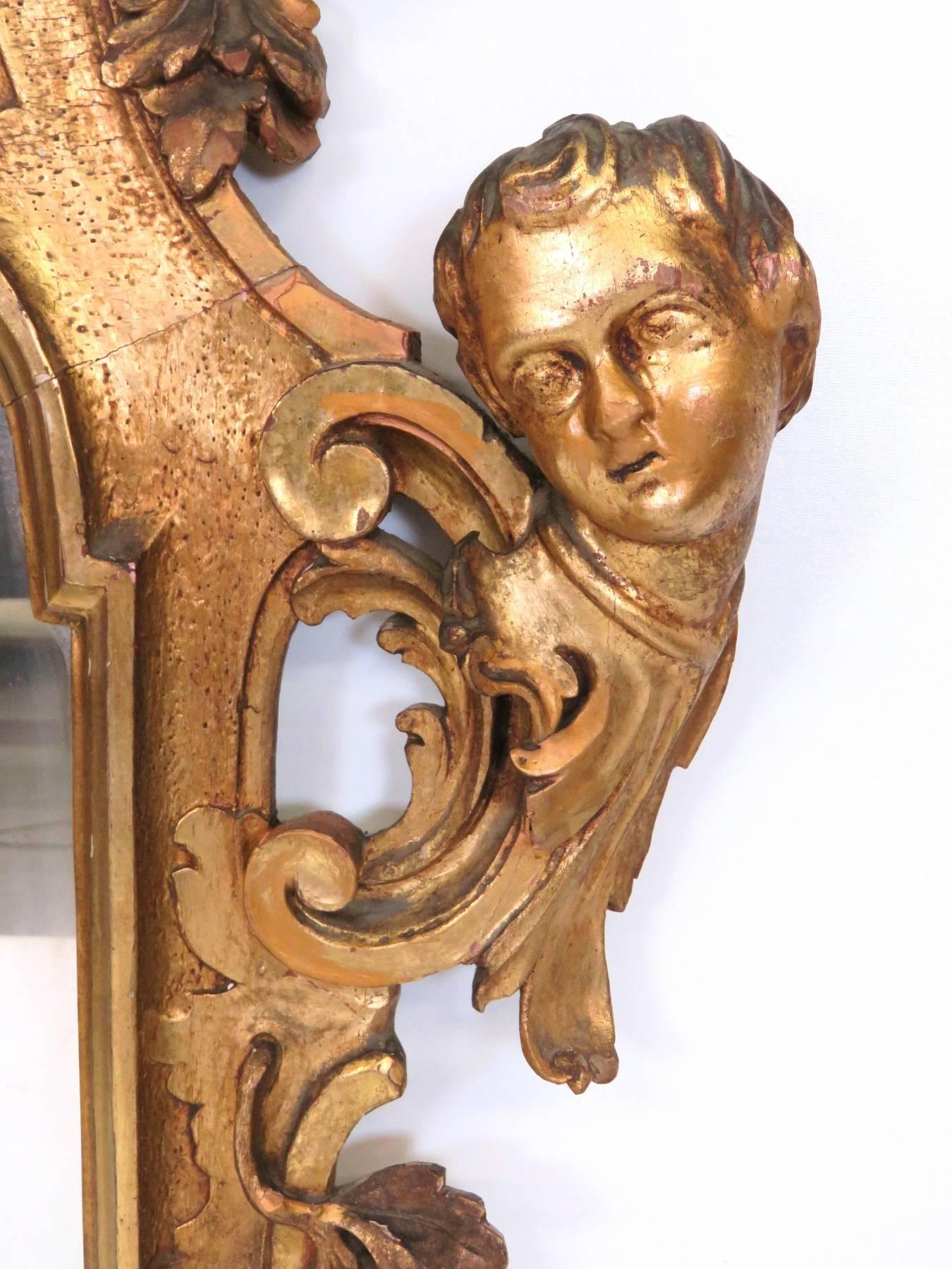 Antique Italian Figural Carved Gilt Mirror In Good Condition In Swedesboro, NJ