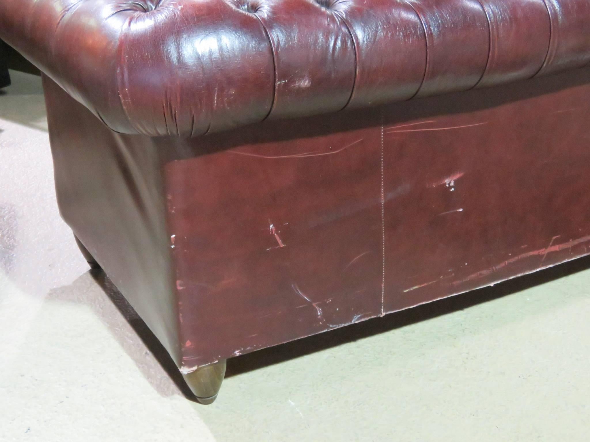 Red Leather Chesterfield Sofa In Good Condition In Swedesboro, NJ