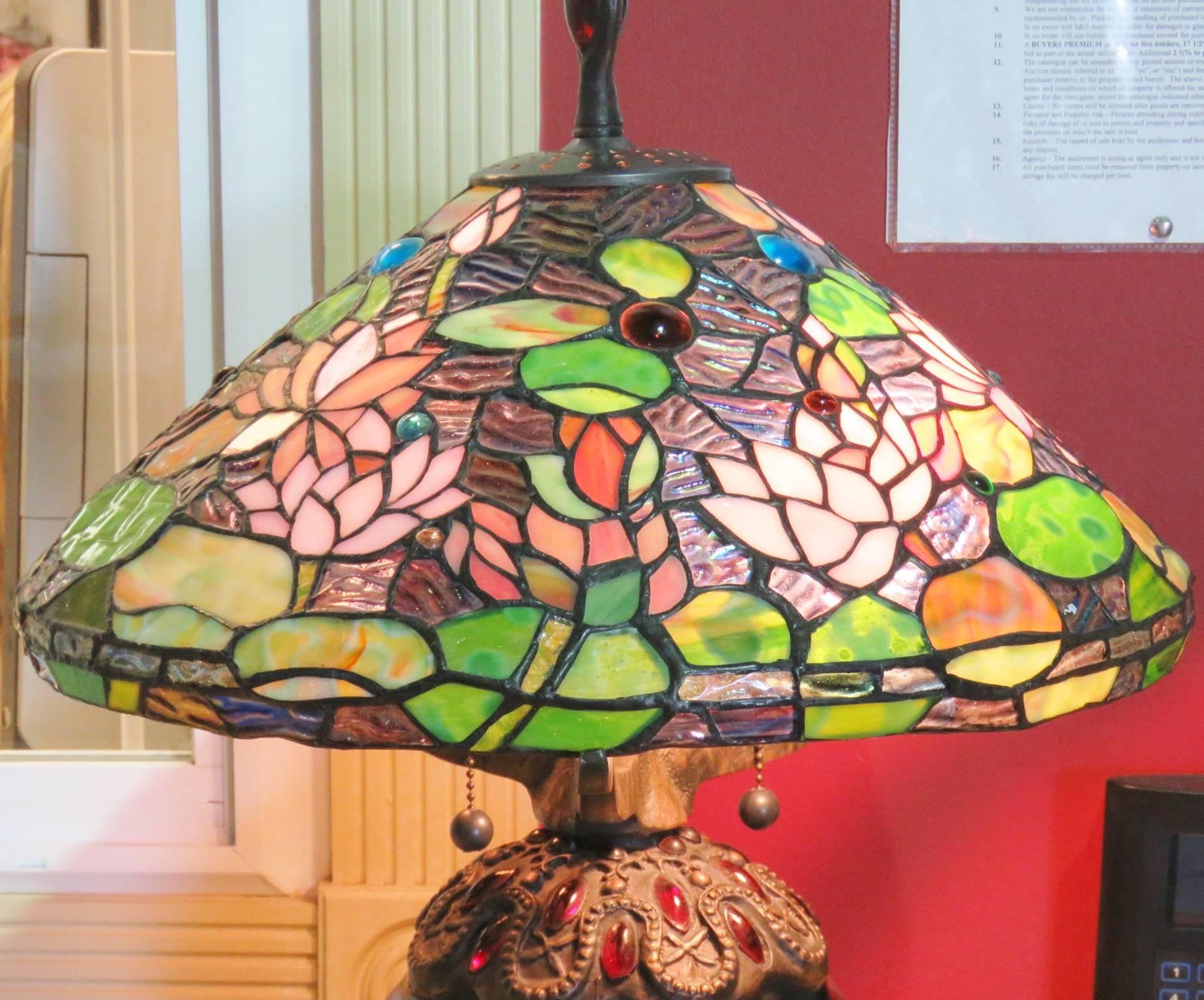 Tiffany Style Leaded Glass Shade Table Lamp 3