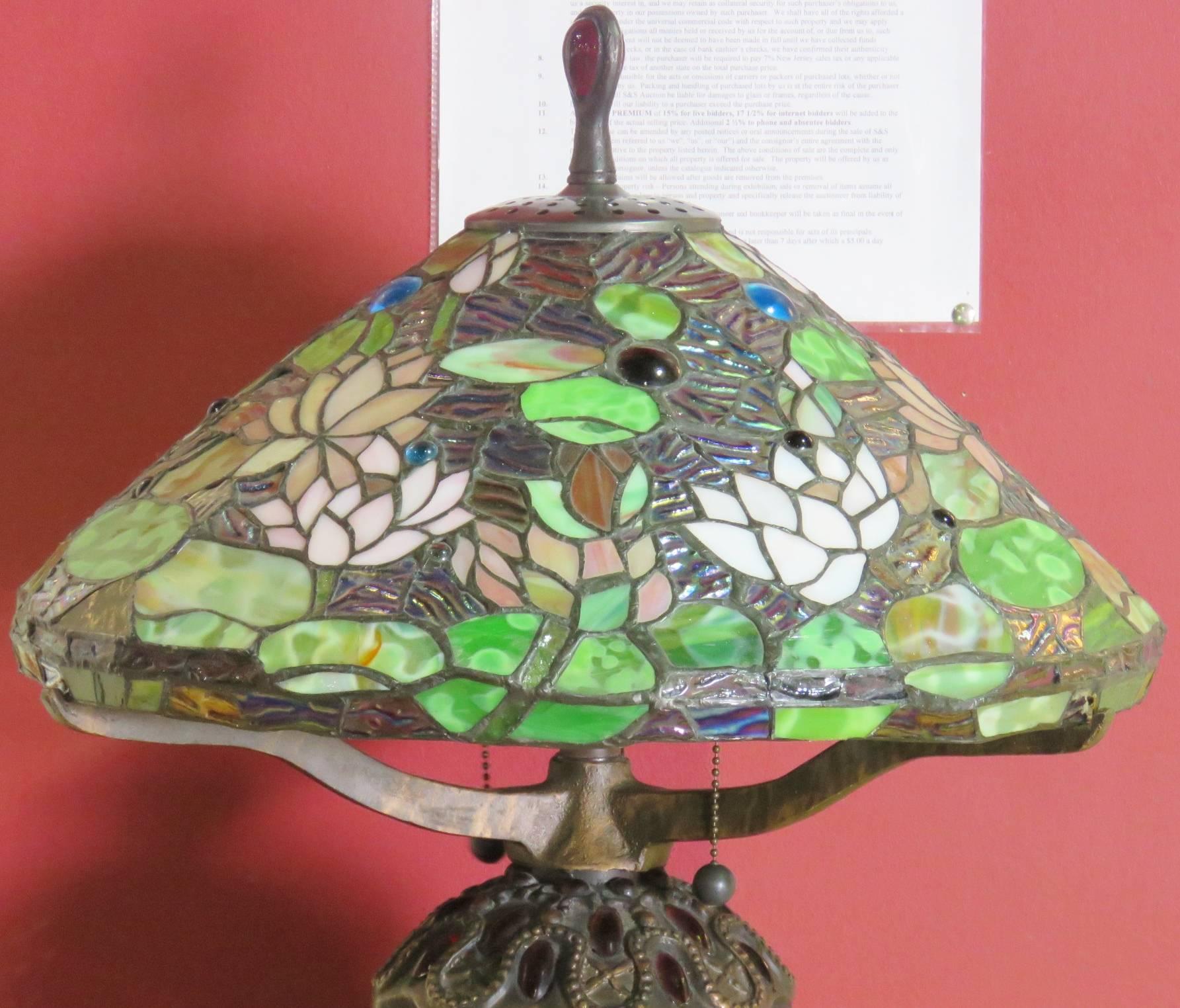 Tiffany Style Leaded Glass Shade Table Lamp 2