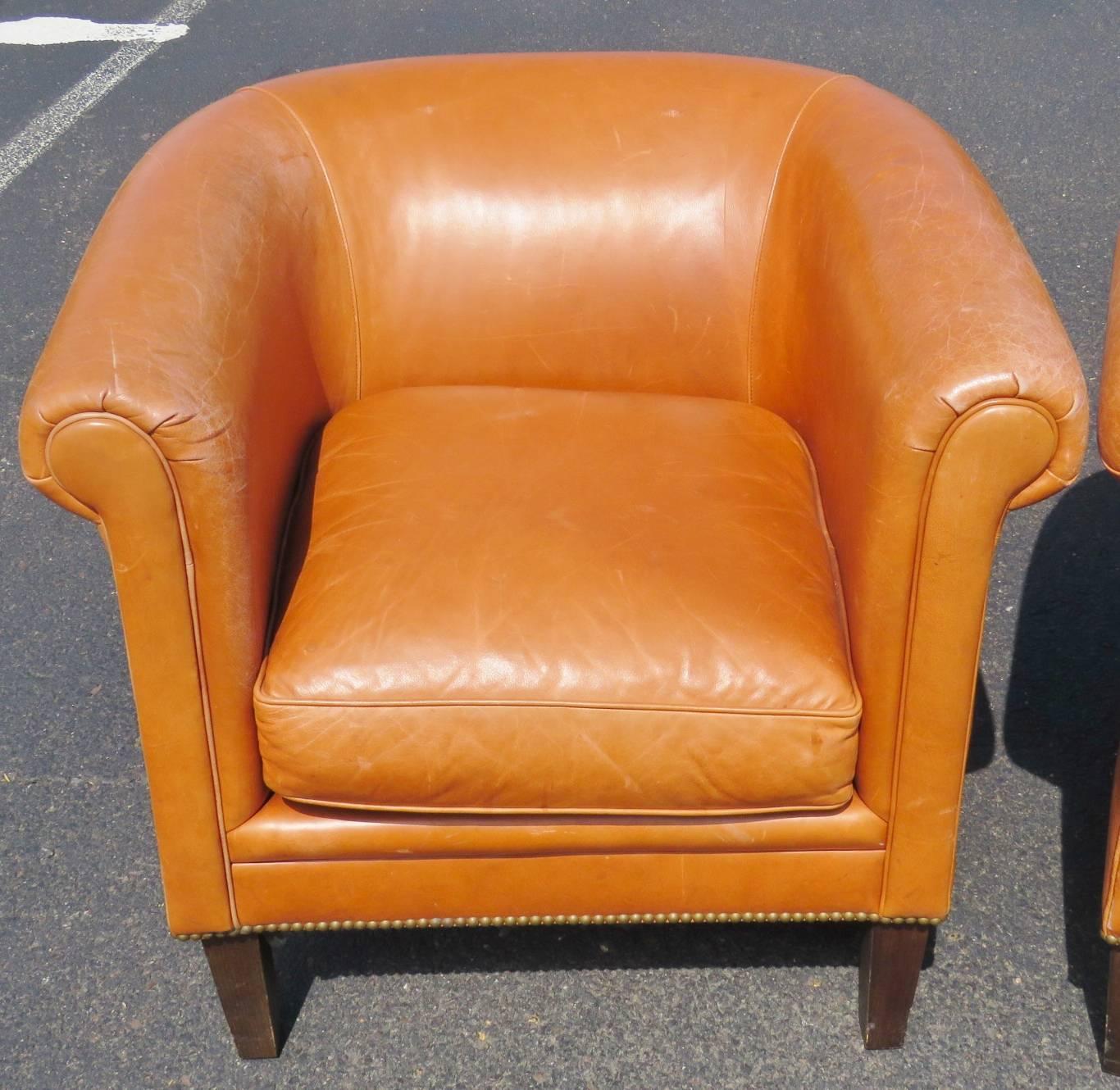 Pair of Bernhardt Brown Leather Club Chairs In Good Condition In Swedesboro, NJ