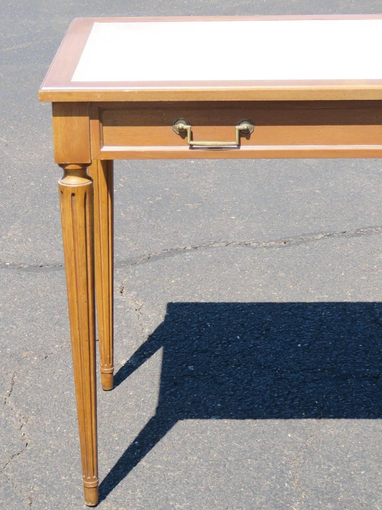 Directoire Style Leather Top Writing Desk In Good Condition In Swedesboro, NJ