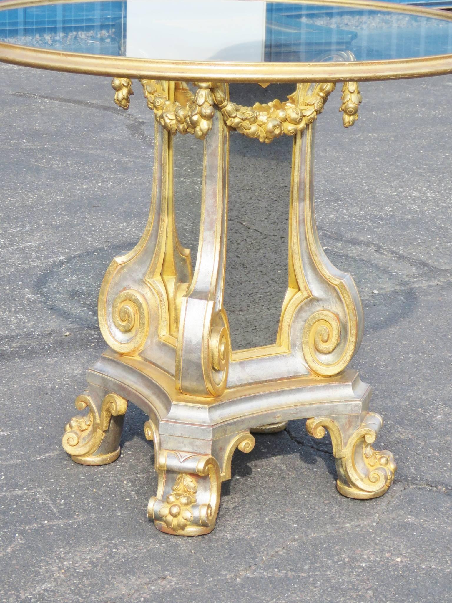 French Louis XV Parcel Gilt Silver and Gold Leaf Mirrored Center Table In Good Condition In Swedesboro, NJ