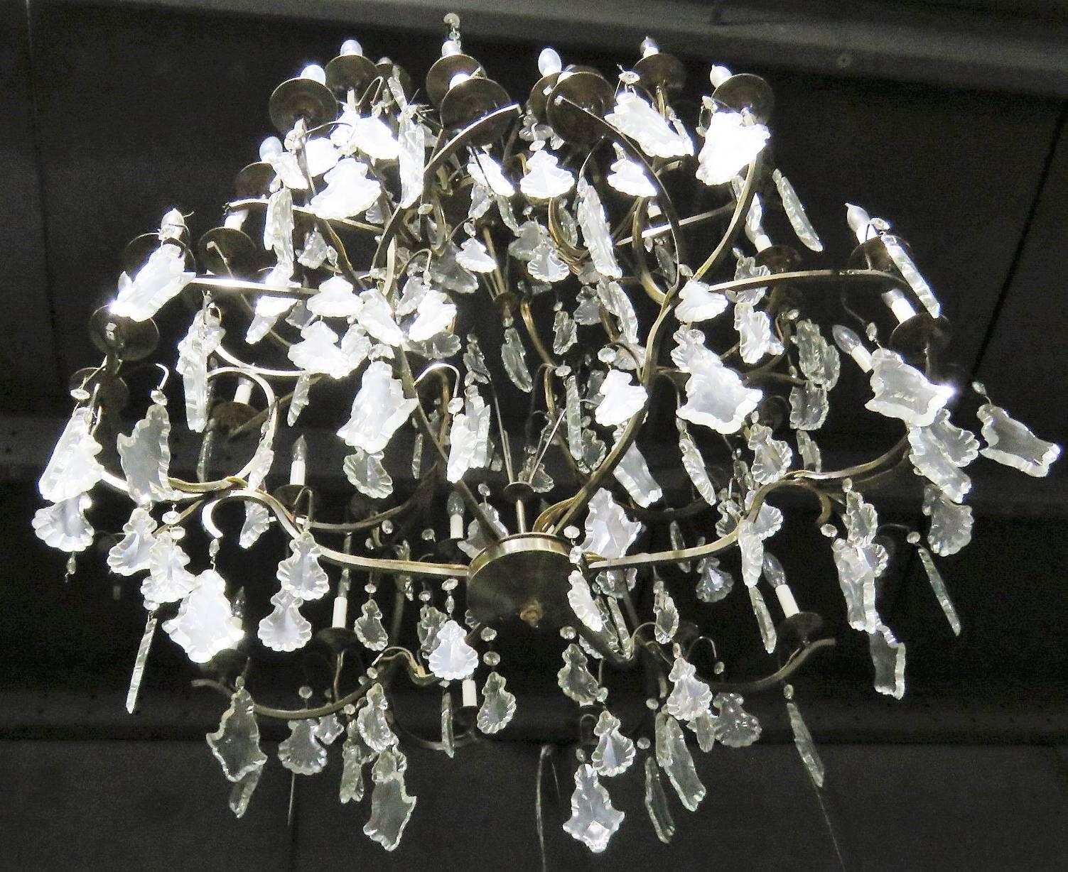 Palatial Crystal Chandeliers from Le Bec Fin In Good Condition In Swedesboro, NJ