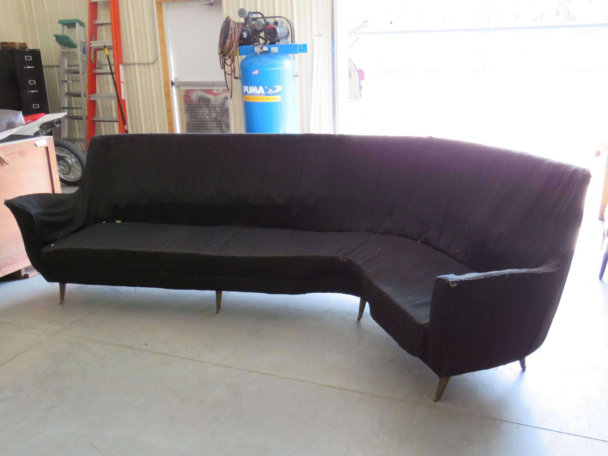 Gio Ponti Style Brass Leg Upholstered Sofa In Good Condition In Swedesboro, NJ