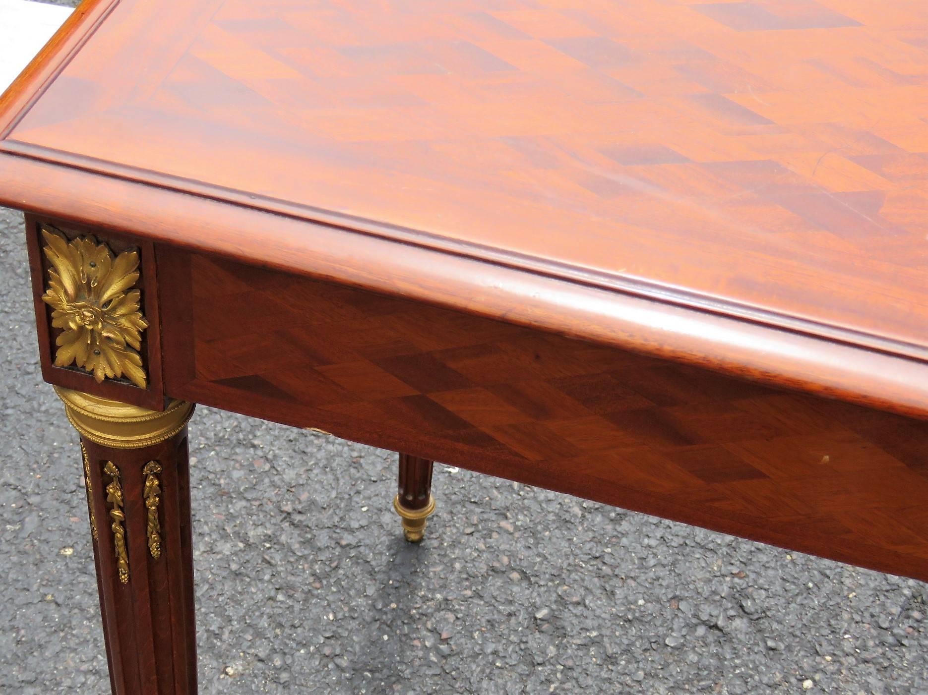 Bronze Mounted Louis XVI Walnut Marquetry Inlaid Ladies Writing Table Desk In Good Condition In Swedesboro, NJ