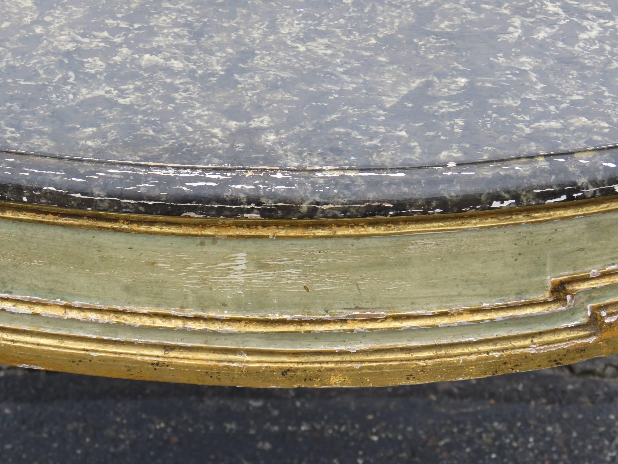 Jansen Louis XV Style Distressed Painted Dining Table im Zustand „Gut“ in Swedesboro, NJ