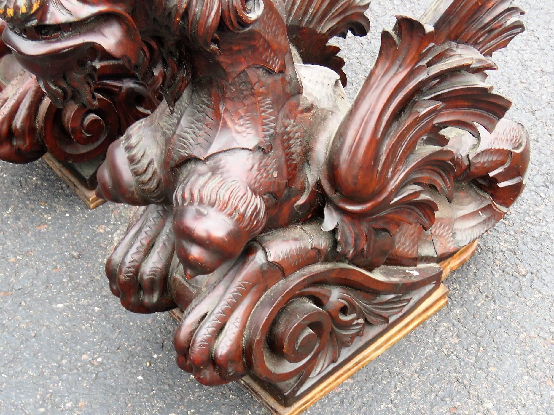 Pair of Magnificent Figural Carved Griffins In Good Condition In Swedesboro, NJ