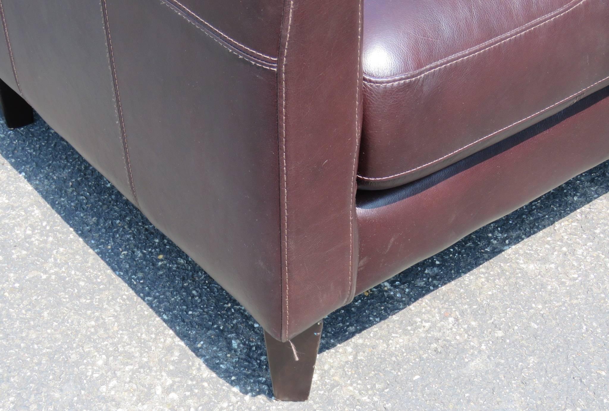 Custom Leather Tufted Bench In Good Condition In Swedesboro, NJ