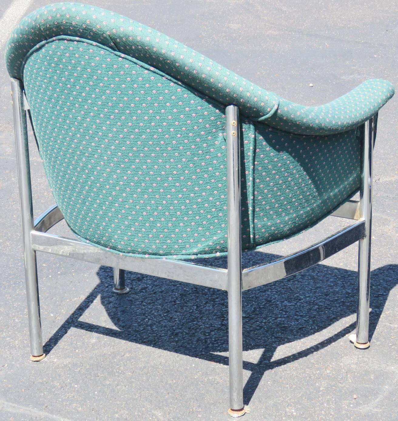 Pair of Modern Design Chrome and Upholstered Lounge Chairs In Good Condition In Swedesboro, NJ