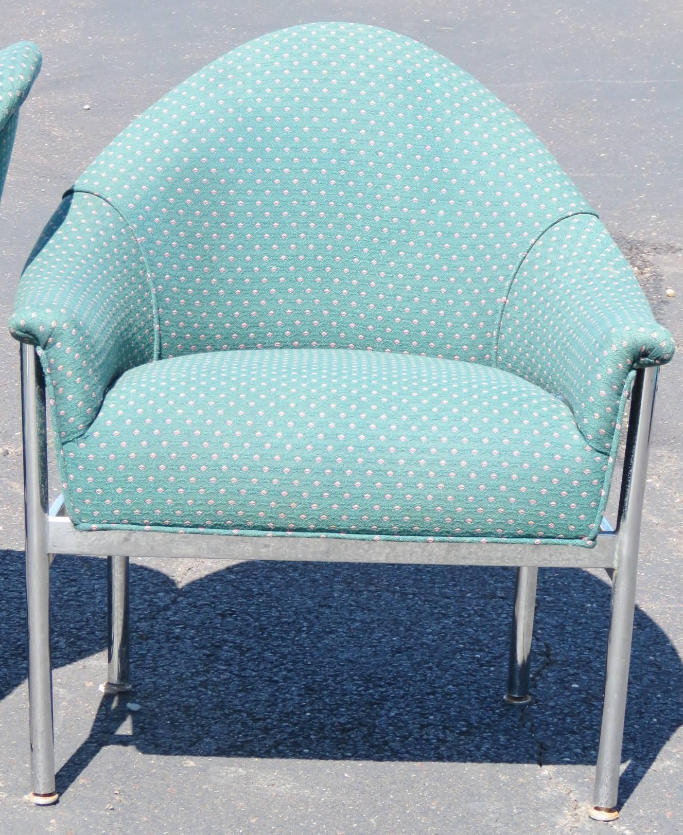 20th Century Pair of Modern Design Chrome and Upholstered Lounge Chairs