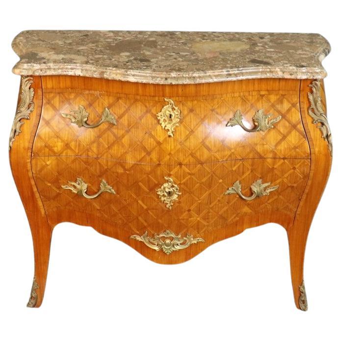 Commode signée Jansen à plateau de marbre monté sur bronze en vente