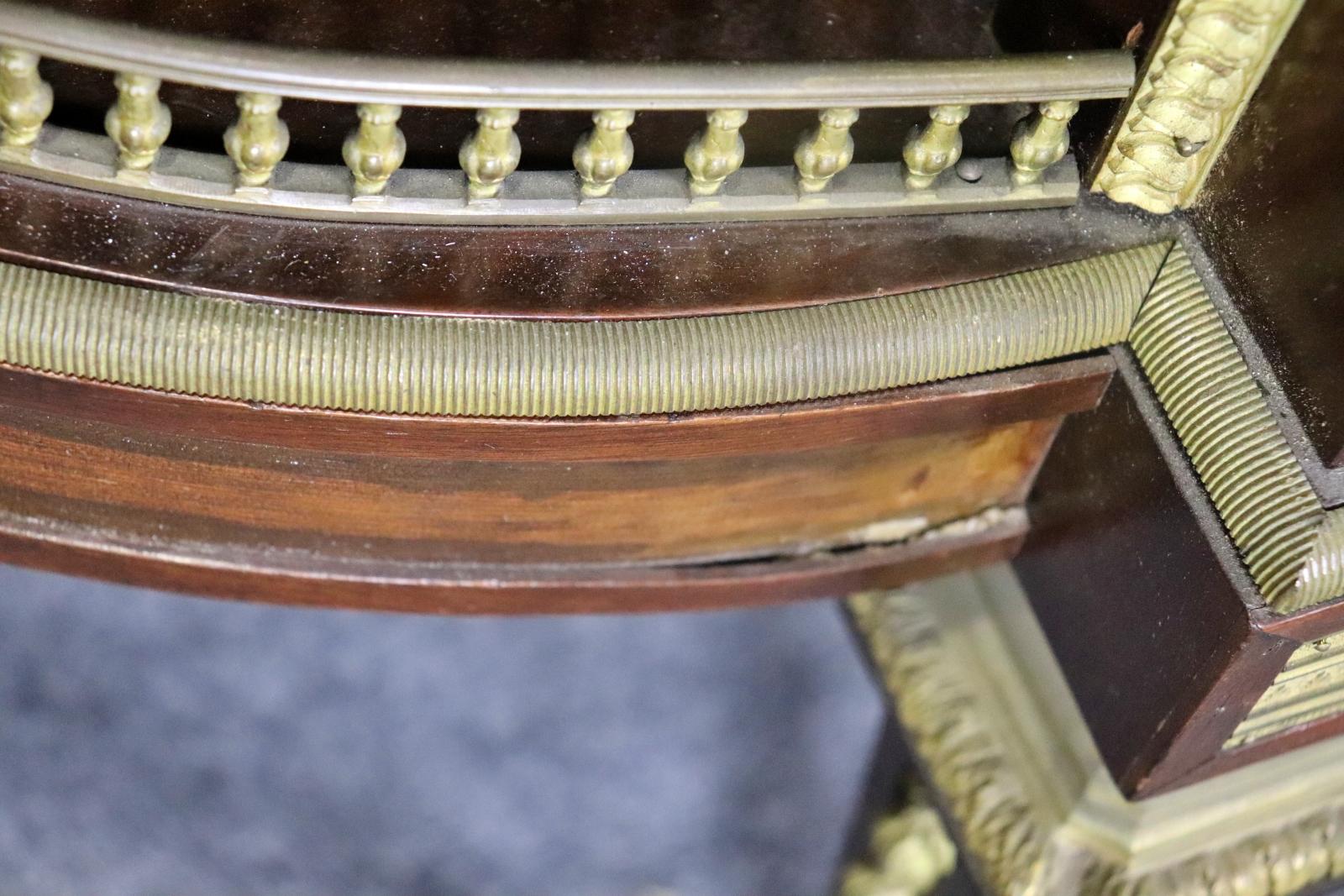 19TH C Louis XVI Stil Französisch Marmorplatte Server mit Wedgewood Plaque im Angebot 4