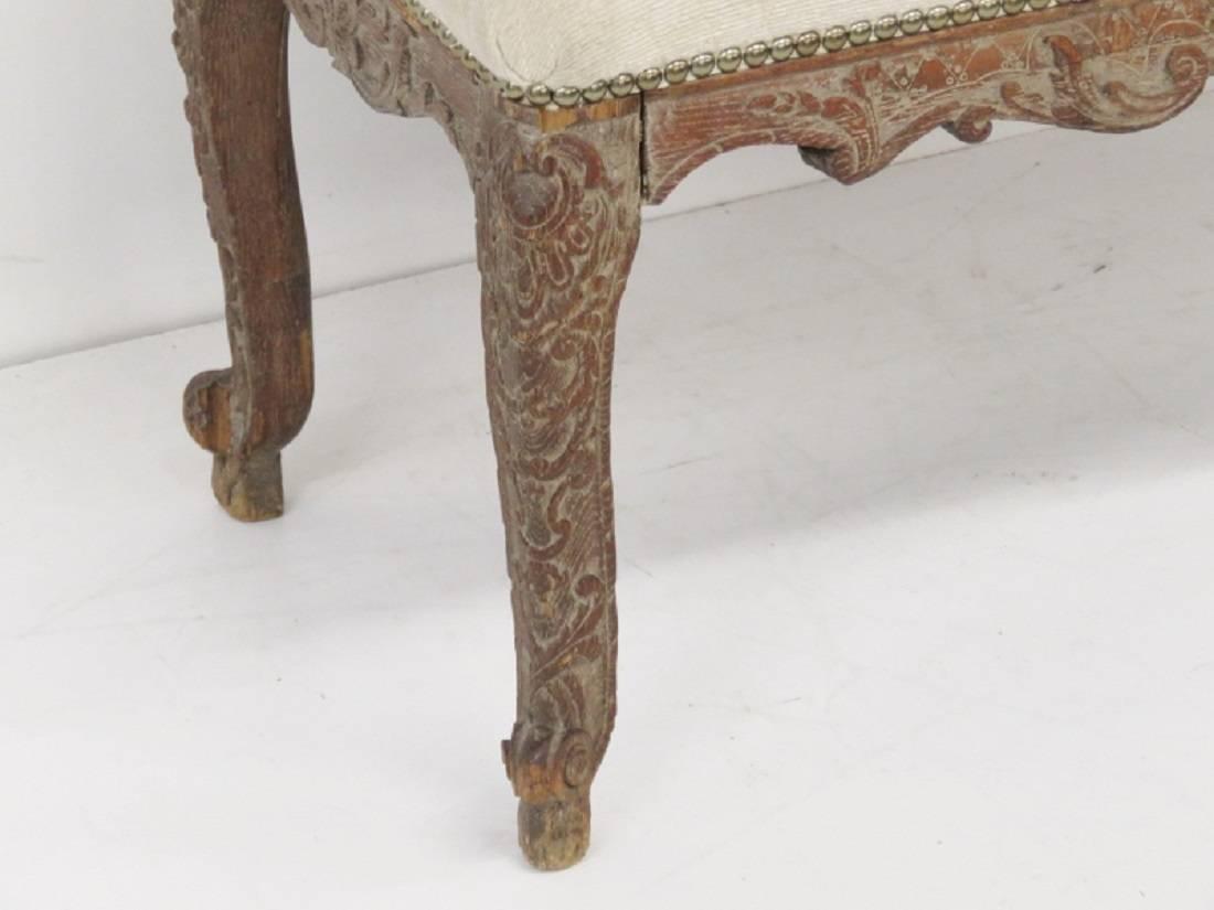Late 18th-Early 19th Century Carved Bench In Fair Condition In Swedesboro, NJ