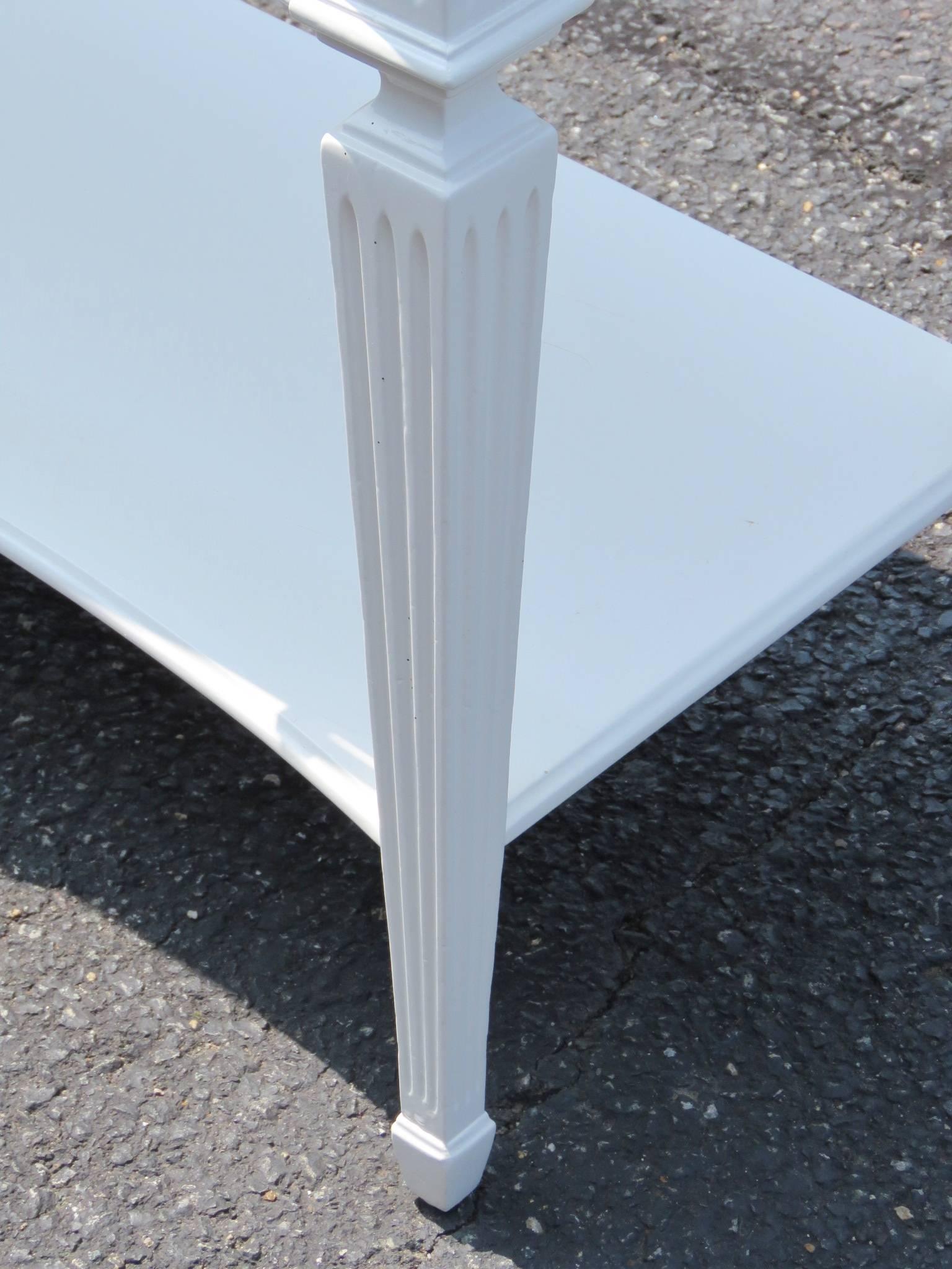 Pair of French Auffray White Painted Side Tables In Excellent Condition In Swedesboro, NJ