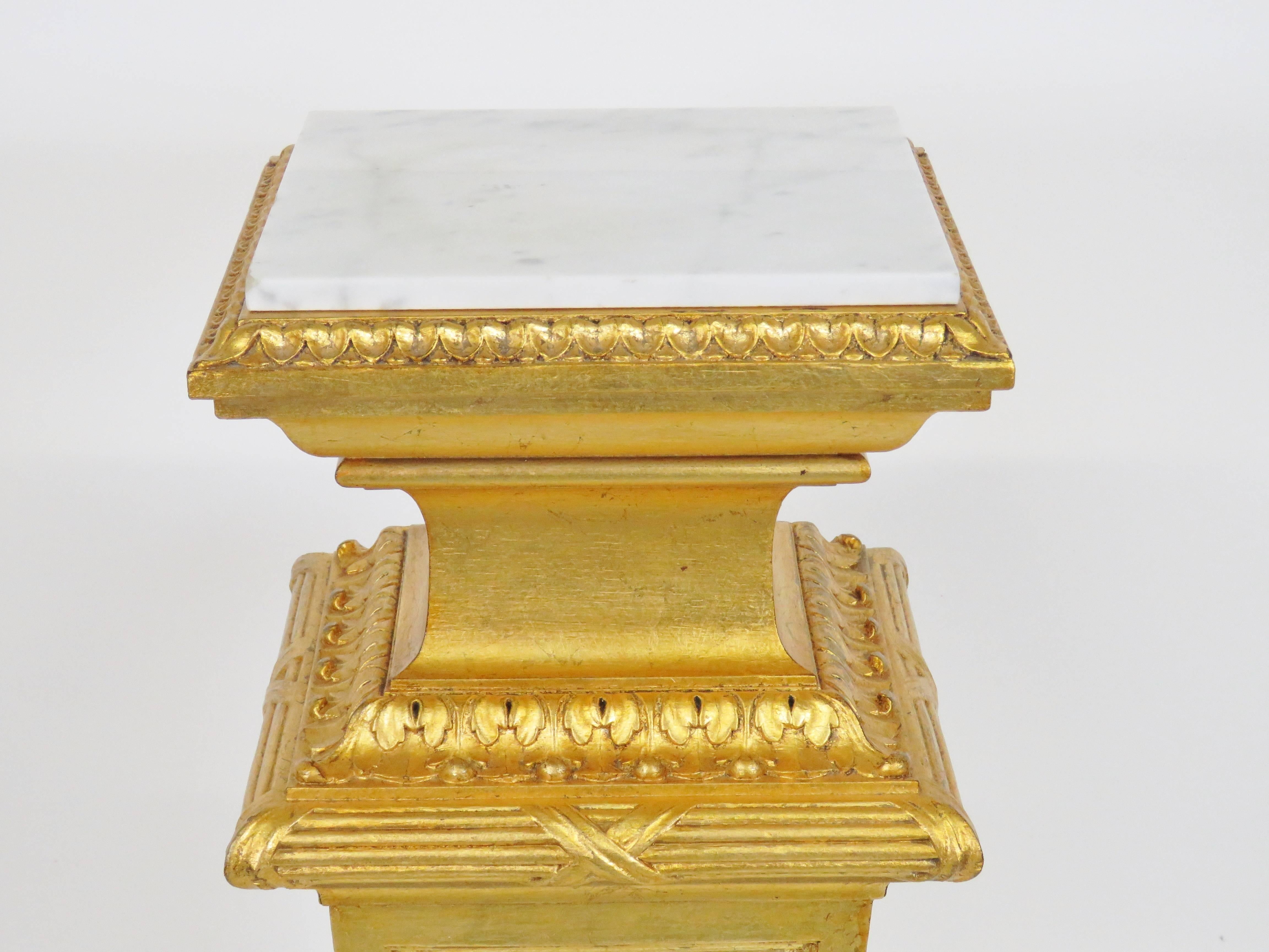 Gilt Carved Marble-Top Pedestal In Excellent Condition In Swedesboro, NJ