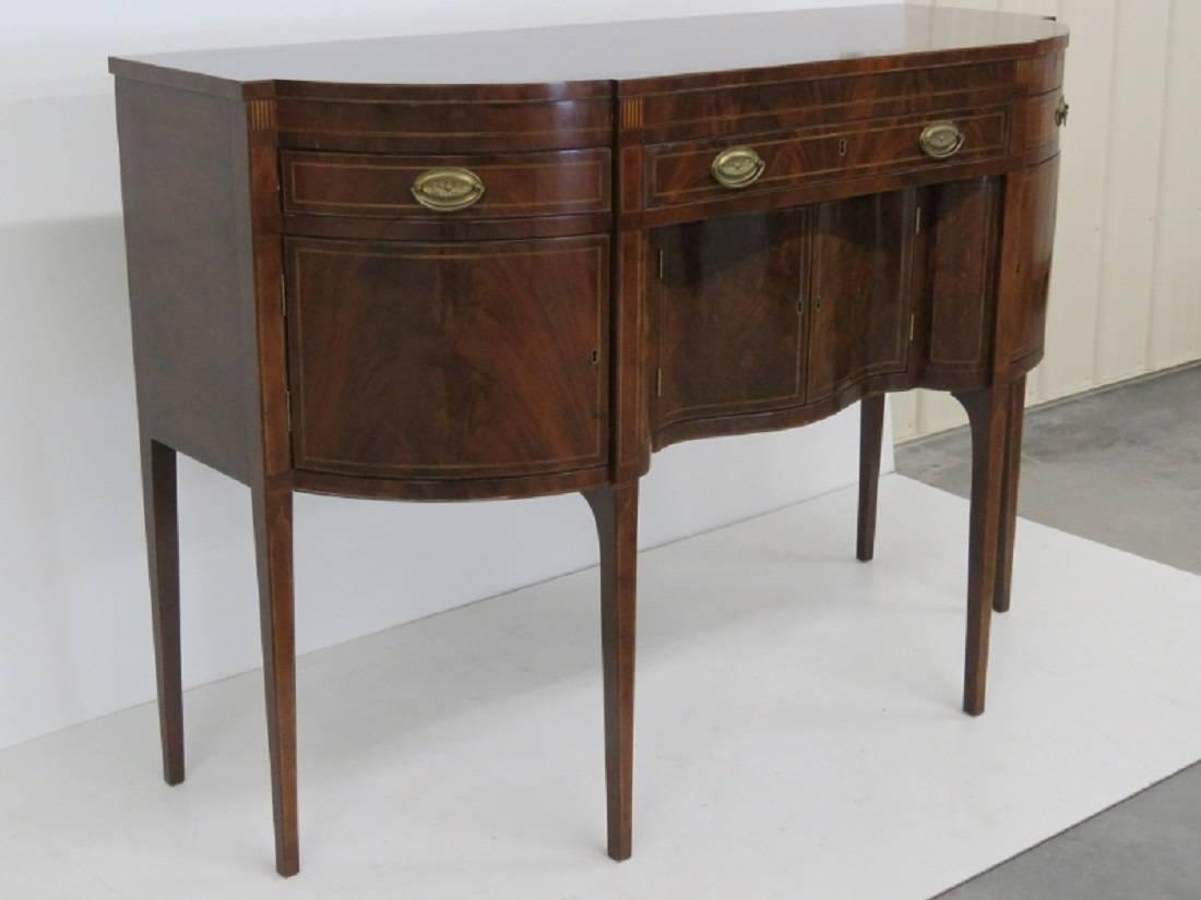 Colonial Williamsburg Kittinger Hepplewhite Style Sideboard For Sale at