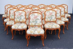 Set completo di 24 sedie da pranzo antiche in stile Luigi XV francese