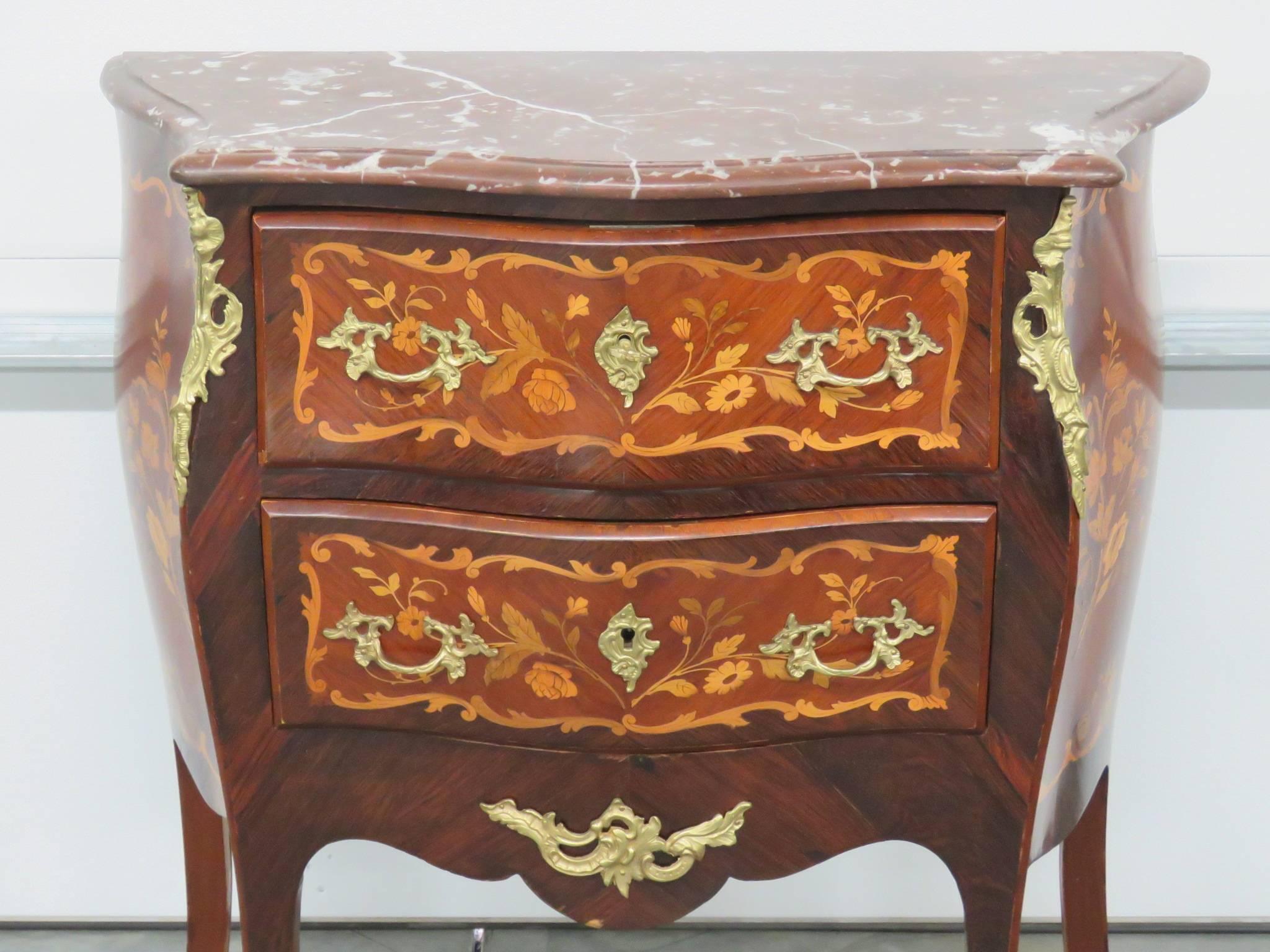 Louis XVI Style Inlaid Marble-Top Bombe Commode In Good Condition In Swedesboro, NJ