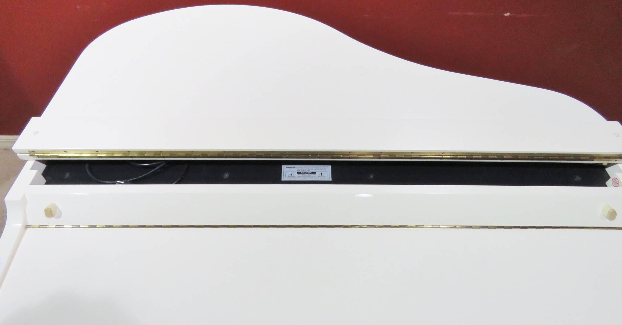 20th Century Samick SXP-501 White Digital Piano