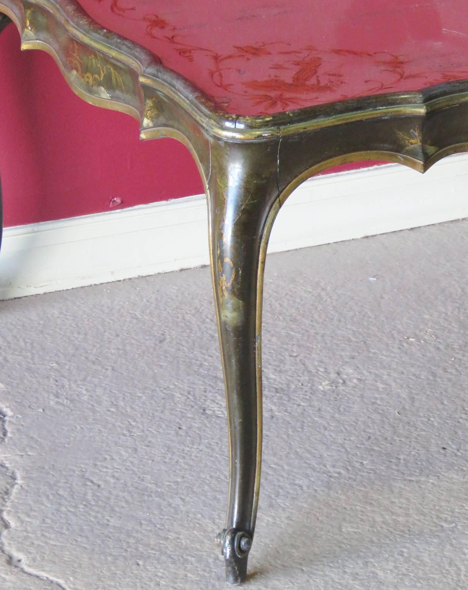 Chinoiserie Paint Decorated Églomisé Glass Top Coffee Table 1