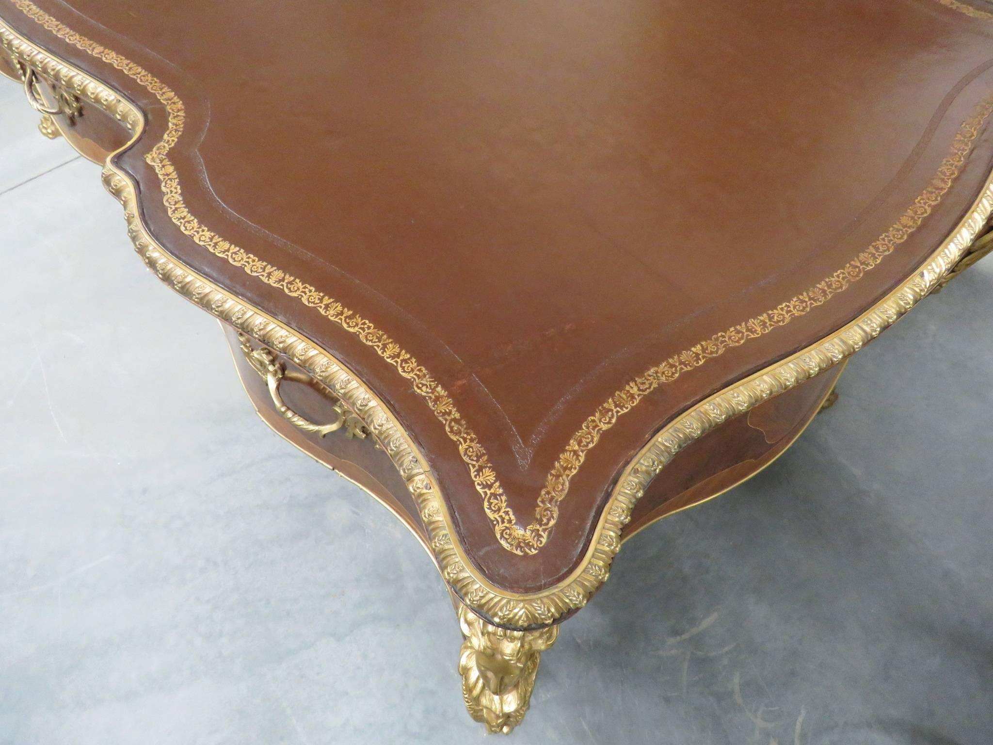 19th Century Leather Top Figural Inlaid Desk In Good Condition In Swedesboro, NJ
