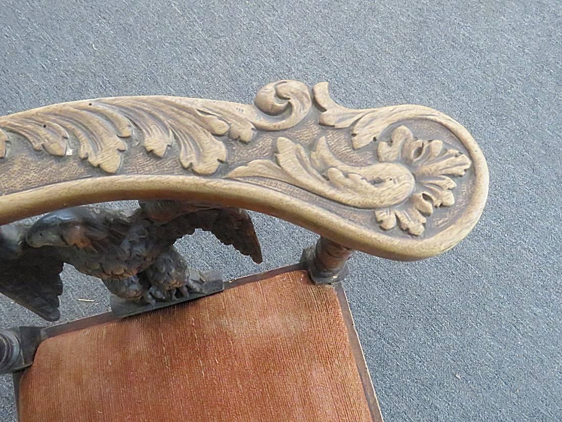 Carved Figural Corner Chair In Good Condition In Swedesboro, NJ