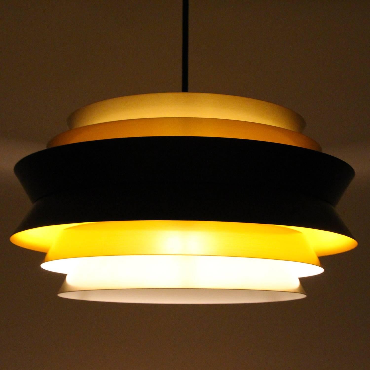 Trava Swedish Mid-Century Modern Pendant by Carl Thore for Granhaga in 1967 In Excellent Condition In Frederiksberg, DK