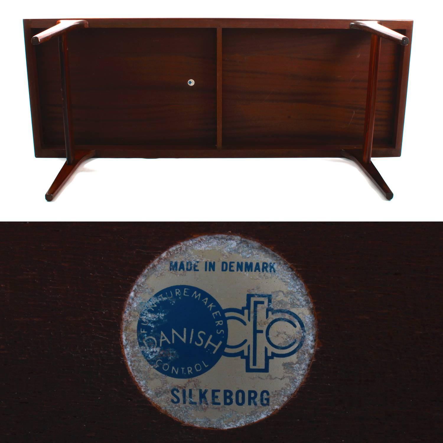 Rosewood Coffee Table with Tiles by Johannes Andersen, CFC Silkeborg, 1960s In Excellent Condition For Sale In Frederiksberg, DK