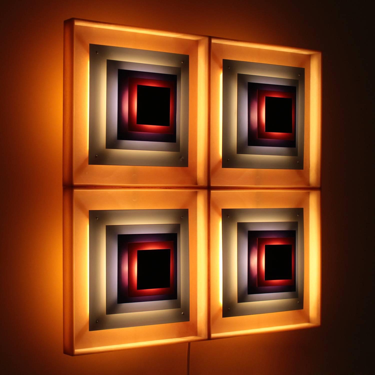 Kvadrille 4-in-1 sconce - breathtaking wall light sculpture by Bent Karlby in 1969 and produced by Lyfa - absolutely gorgeous design piece and in very rare near excellent vintage condition!

This piece is comprised of four Kvadrille wall lights -