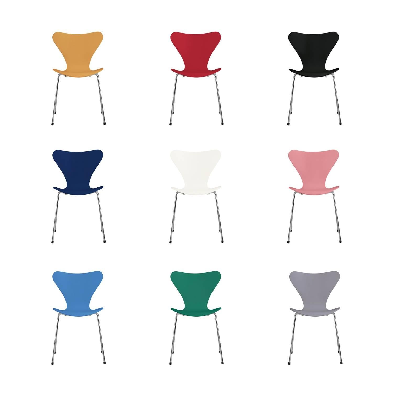 Series 7 Chairs by Arne Jacobsen, Fritz Hansen, 1955, Restored in Custom Colors For Sale