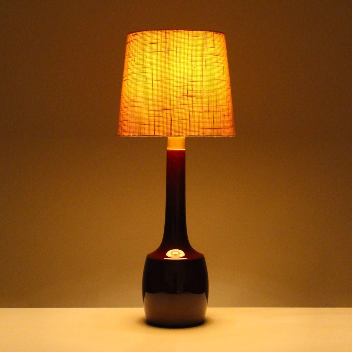 Tall table light by unspecified designer for Knabstrup Keramik in the 1960s - absolutely gorgeous burgundy ceramic lamp Stand with vintage shade included, all in excellent vintage condition.

A beautiful tall ceramic lamp Stand with a short