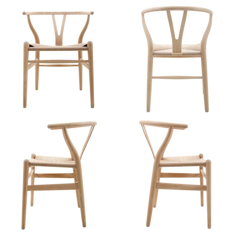 Danish CH24, Wishbone Chairs by Hans J Wegner for Carl Hansen & Son in 1949, Pair For Sale