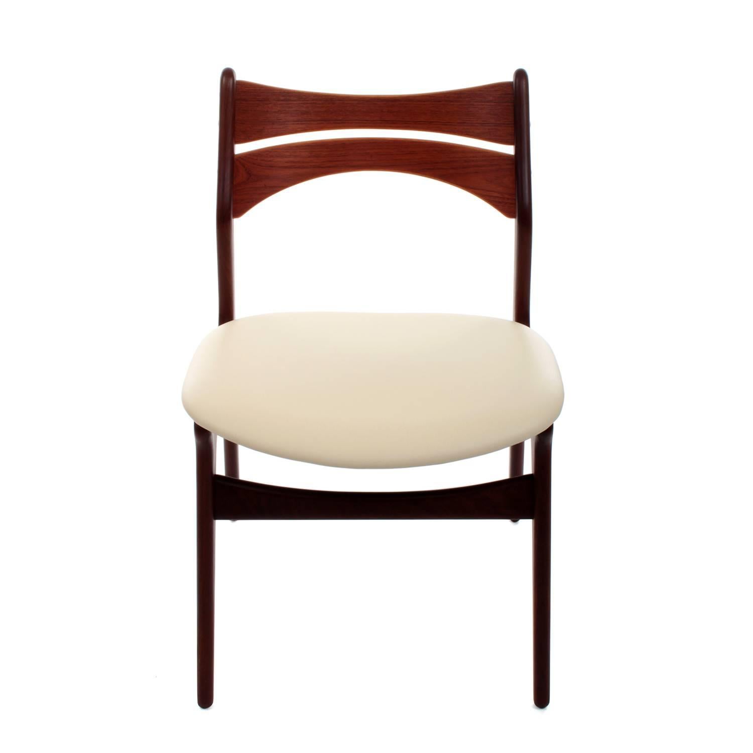 20th Century Rosewood and Teak Set of Six Erik Buck Model 310 Dining Chairs, circa 1960 For Sale