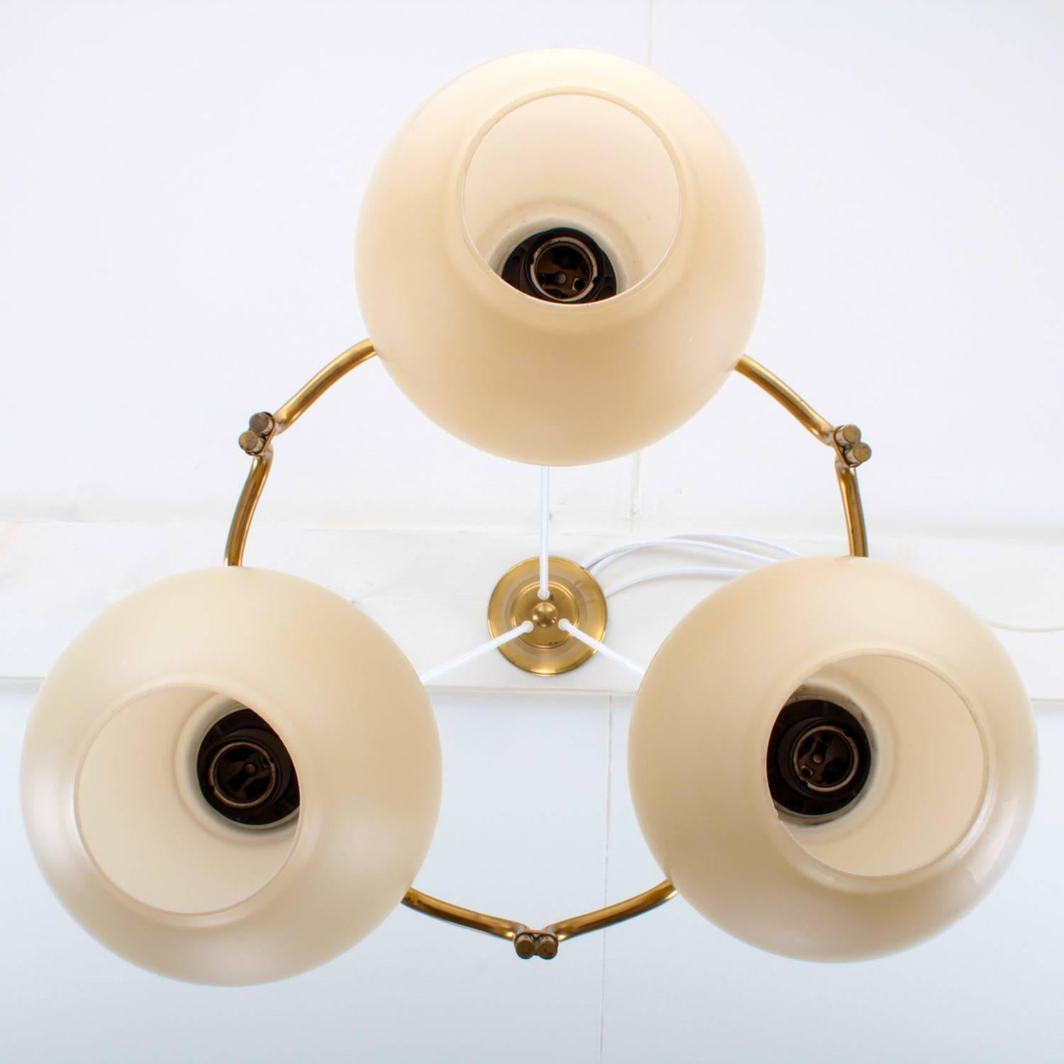 Ring Chandelier, Opal and Brass by Bent Karlby for Lyfa, 1940s In Good Condition For Sale In Frederiksberg, DK